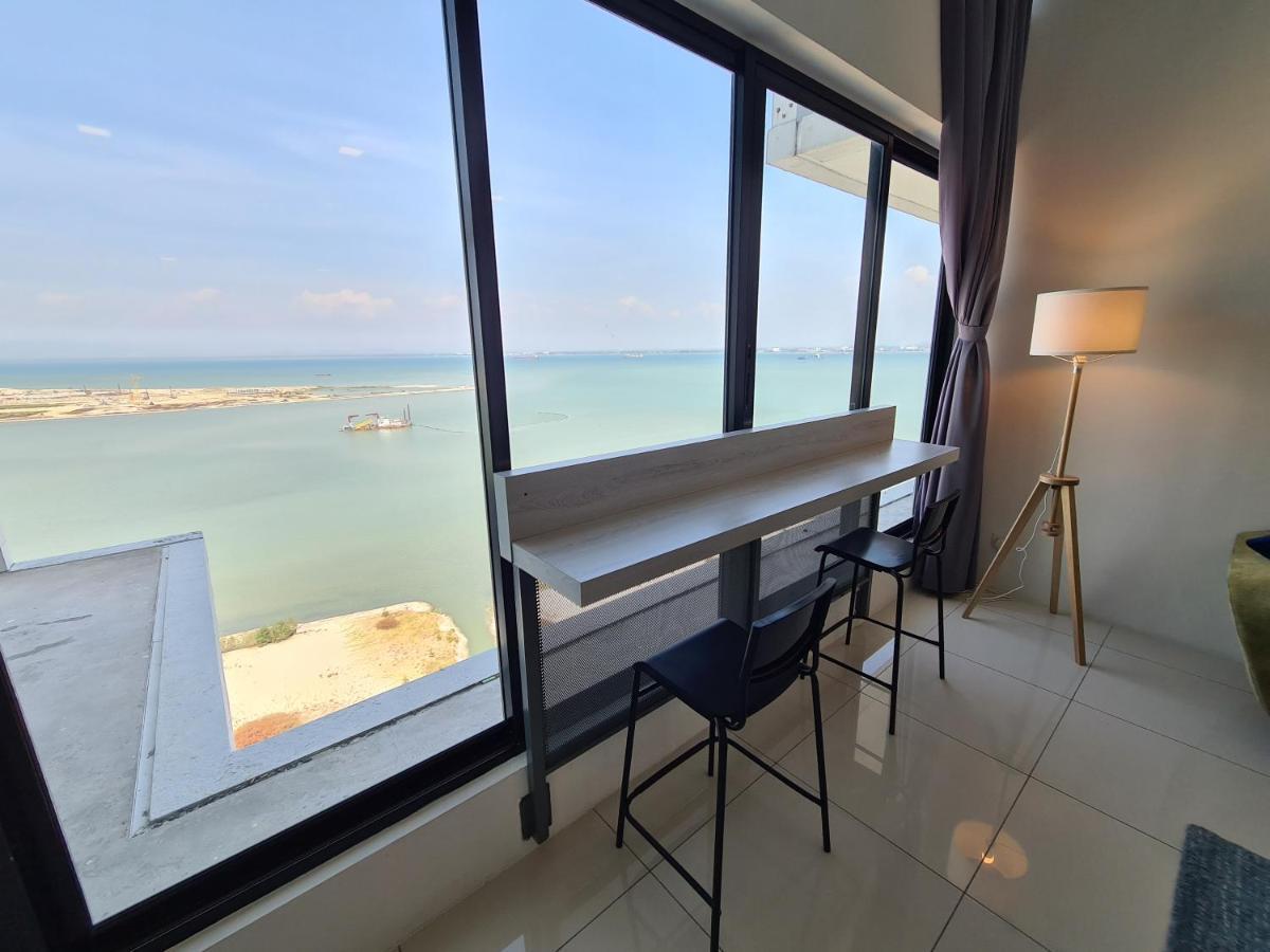 Sunrise Gurney Executive Premium Suite George Town Exterior foto